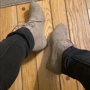 Tan suede wedge shoes, with laces size 8